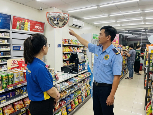 Giải pháp an toàn cho cửa hàng tiện lợi mà nhân viên bảo vệ cần biết - 2