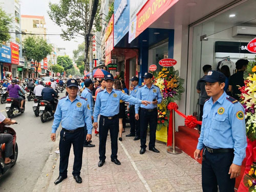 Thuê bảo vệ lễ khai trương những thông tin cần chú ý - 1